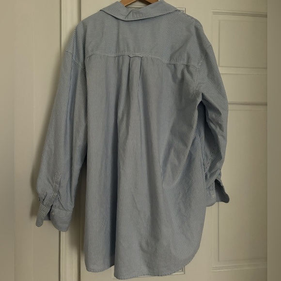 H&M Blue Casual Button Down Shirt Relaxed Fit - Picture 5 of 5